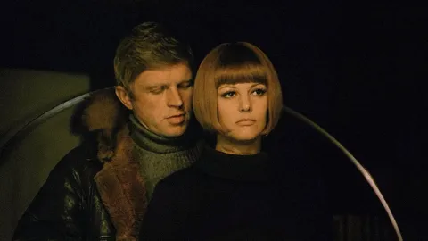 Красная палатка — кадр 8