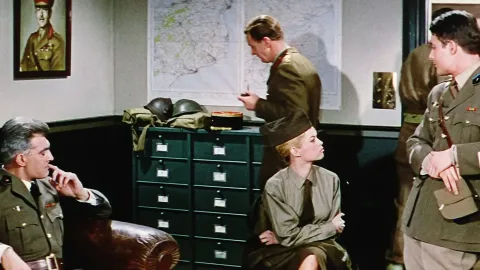 Бабетта идет на войну — кадр 3