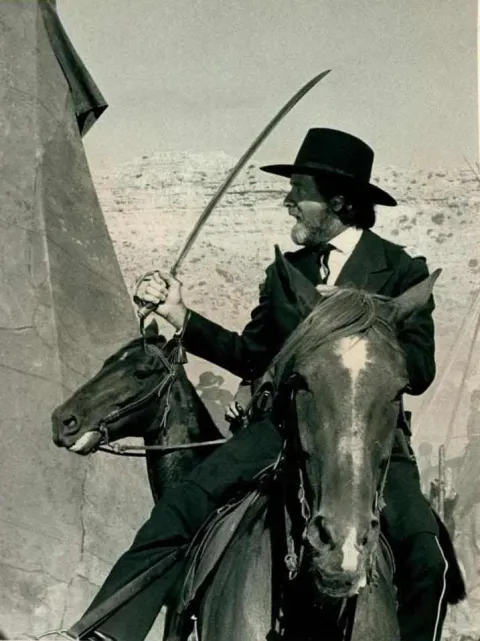 Столетие — кадр 2
