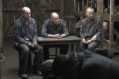 Суд над Богом — кадр 3