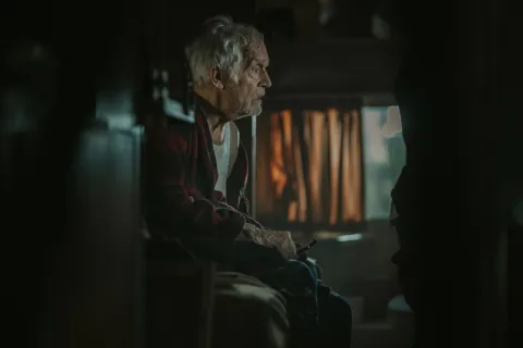 В плену огня — кадр 7