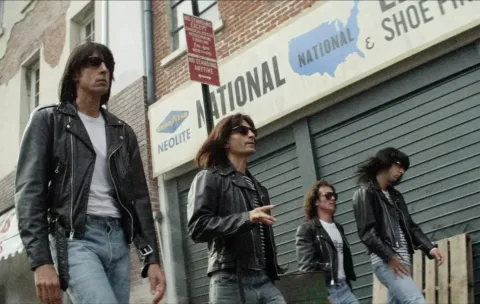 Клуб «CBGB» — кадр 10