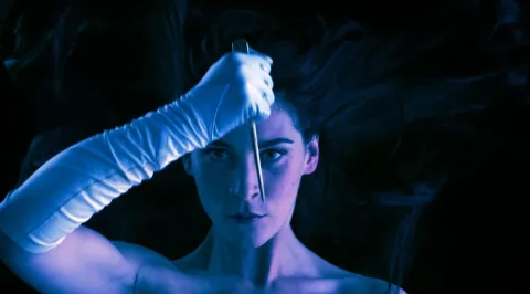 Странный цвет слёз твоего тела — кадр 2