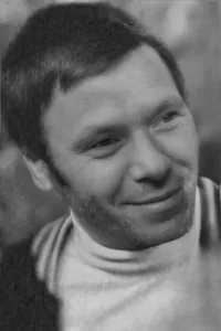 Юрий Серов