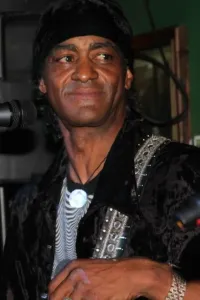 Мико Уивер