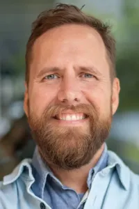 Мика Барбер