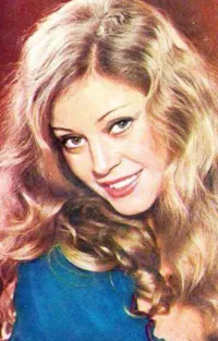 Анна Селеш