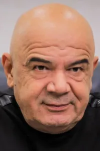 Кахрамон Шарипов
